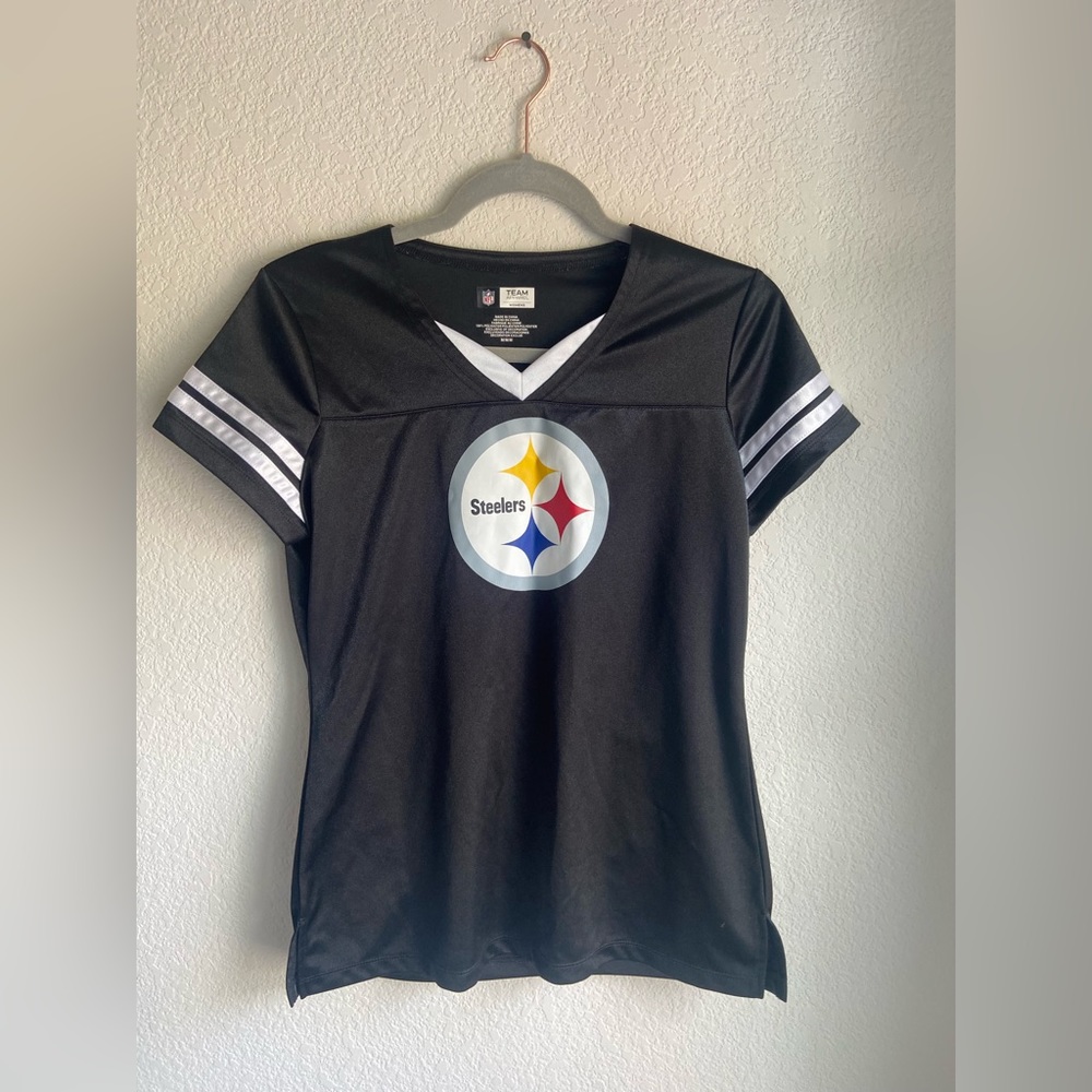 NFL Team Apparel Women’s Steelers Top